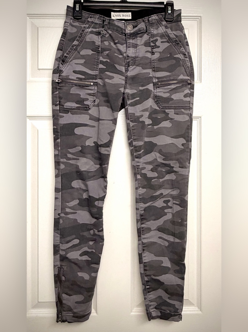 Knox Rose Black and Gray Camo Cargo Pants